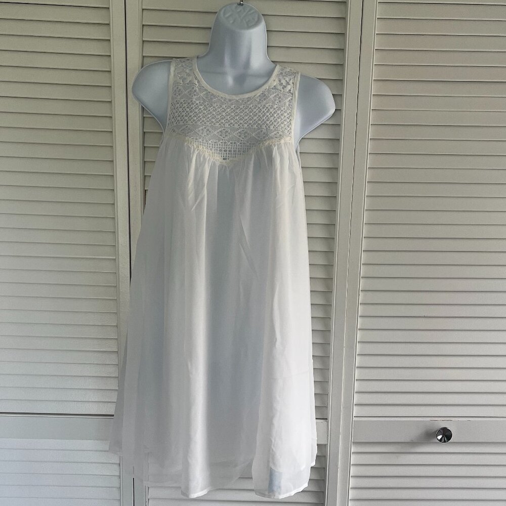 Cupshe White Chiffon Coverup With Cotton Lace Yoke, Lining. Size M, NWT